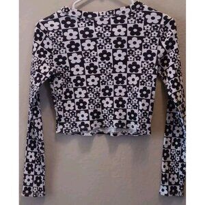 3/10 WILD FABLE Retro Print Thermal Crop Top M Black White Mod Funky Art…